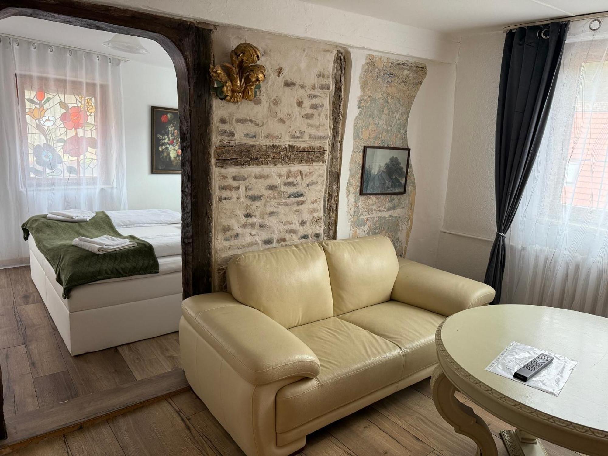 Haus Zum Guten Hirten Steinsfeld Εξωτερικό φωτογραφία
